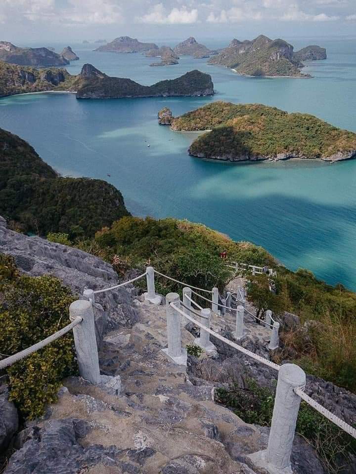 Ang Thong Marine Park speedboat tour from Koh Samui
